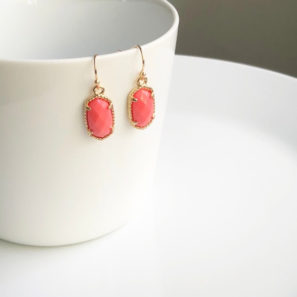 Jewelry - NEW Small Oval Earrings (gold + coral)